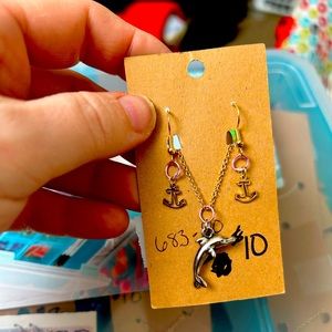 Earrings and necklaces set